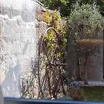 Olive Tree House By Lovelystay