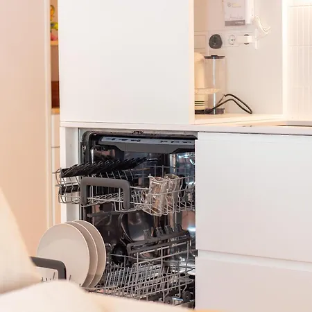 Olive Tree House By Lovelystay Апартаменты